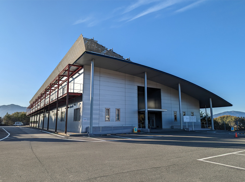 黒瀬屋内プール外観